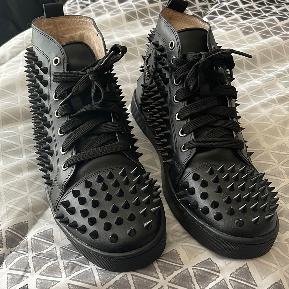 Christian Louboutin Black Louis Flat Spiked High Redbottom 42 ( Us 9) Sneakers